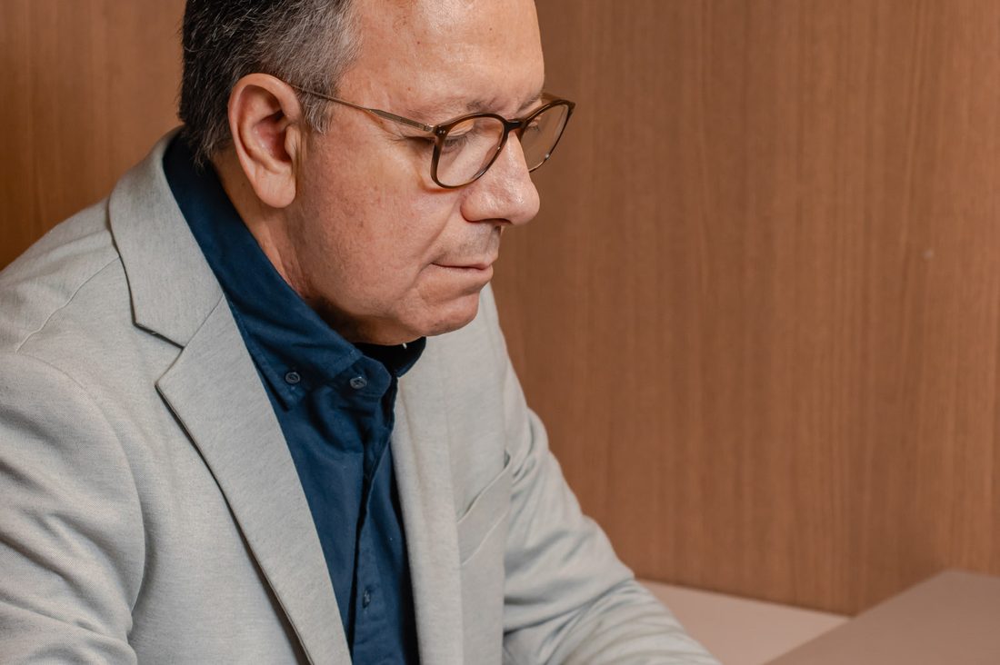 Dr. Roberto Simonetti no atendimento